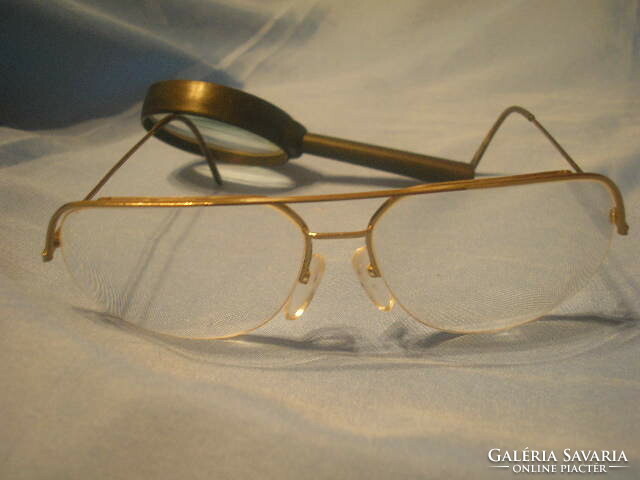 Kajevike -nek  N 40 Arany 9 karátos jelzett keretben vastag üveg lencsés olvasó szemüveg