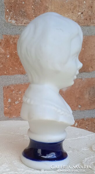 Mini bust statue