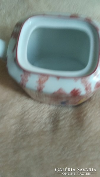 2584 Victoria Czechoslovak teapot
