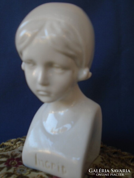 Altwien bust statue from the 1850s-1890s I stand with the first beehive mark nice work