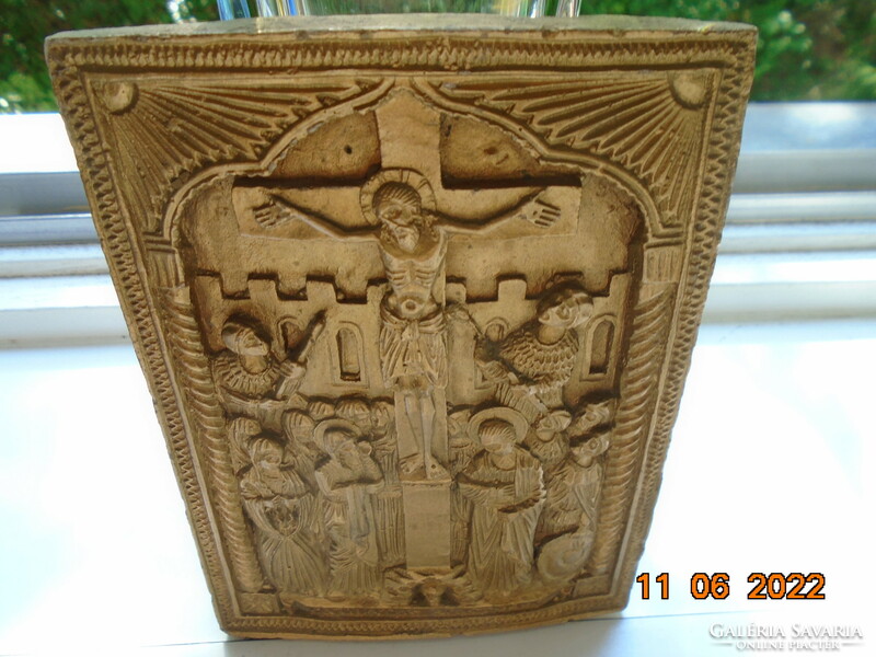 Antique gold gold interesting relief relief of Christ on the cross, Cyrillic inscription