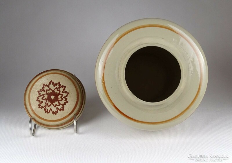 1J388 old large oriental porcelain tea or ginger container