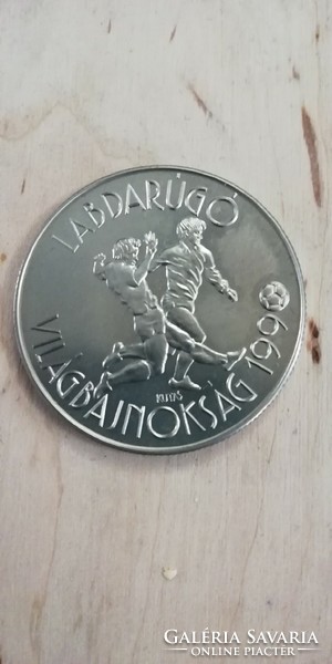 Labdarúgó világbajnokság 1990. 100 ft emlék pénz