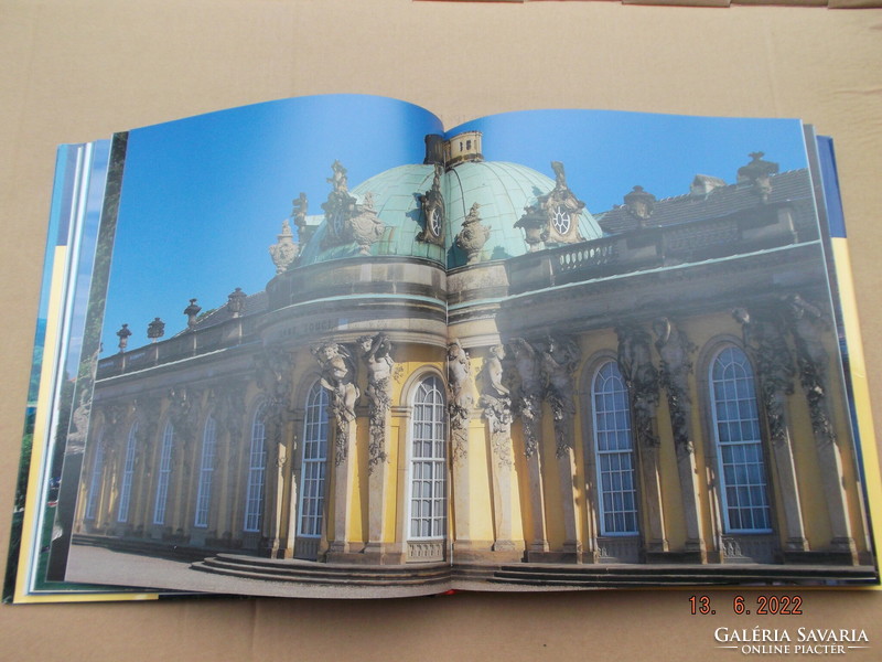 Ulrike Schöber: The Most Beautiful Castles in Europe - Book --- 5 ---