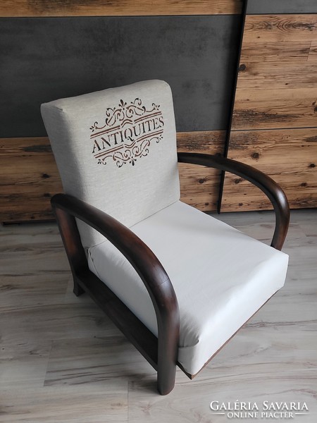 Vintage, kissé rusztikus, hatalmas fa karfás fotel