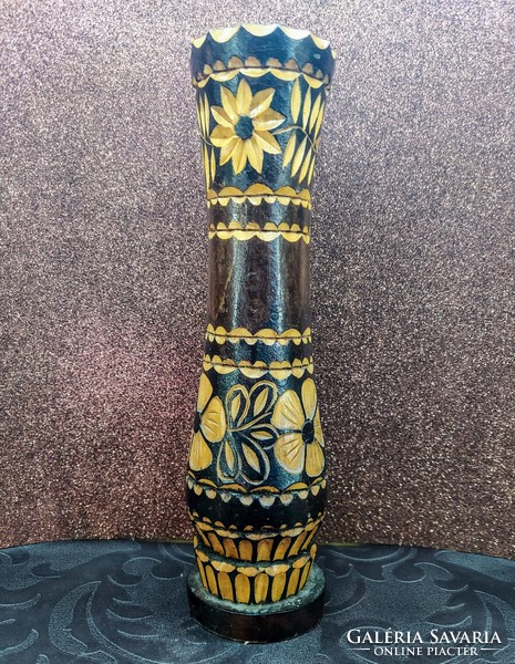 Kézi faragású fa  szárazvirág váza