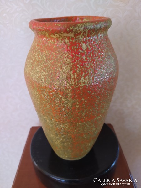 Pesthidegkút -  ritkább festésű retro váza, hibátlan, 26 cm