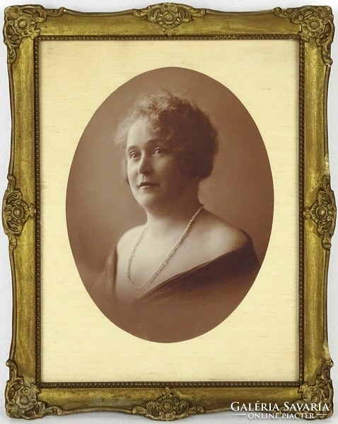 1J471 old framed black and white female portrait photography