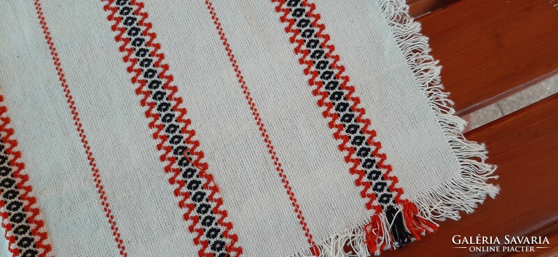 Folk woven tablecloth 50 x 50 cm.