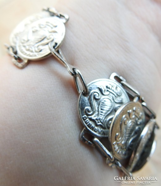 Érme - karlánc / érmékből álló ezüst színű karlánc - karkötő