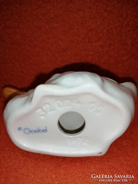 "Goebel" porcelán kiskacsa, sorszámozott,figura.