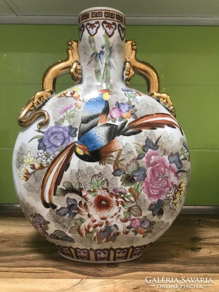 Chinese huge vase