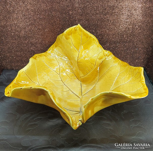 Large leaf ceramic bowl