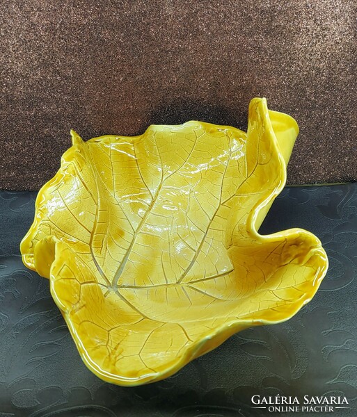 Large leaf ceramic bowl