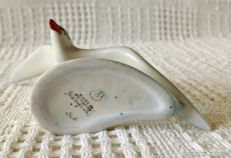 Rare! Hand painted drasche porcelain seagull with painter monogram, nipple, figurine