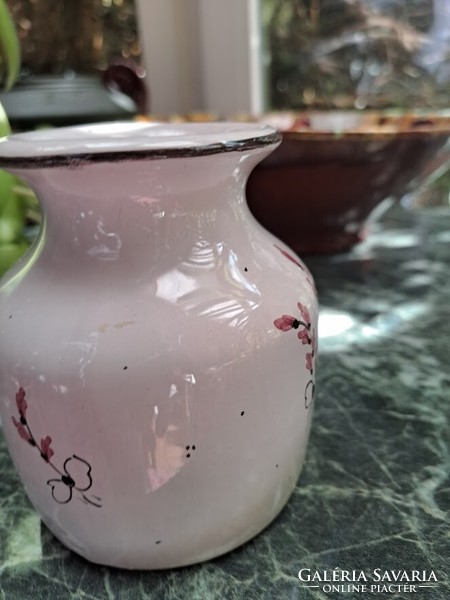 Chunky, small vase