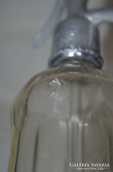Occasional soda bottle with identical head 1937 ( dbz 00120 )
