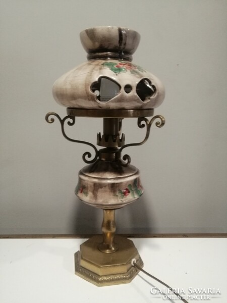 Ceramic table lamp bedside lamp. Negotiable !!