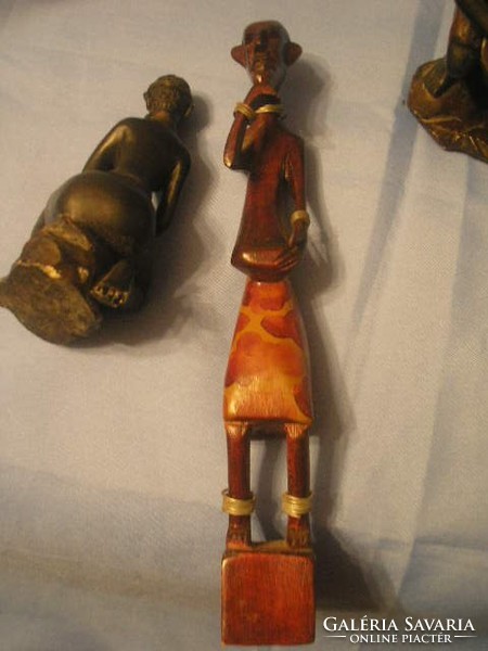 U2 African sculpture rarities are also for sale 11-13-21 cm