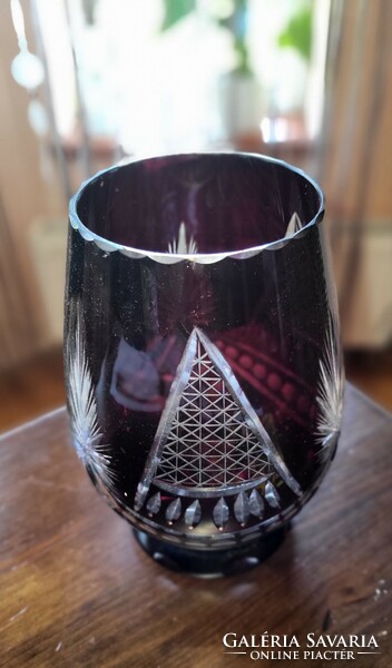 Polished purple glass vase is beautiful, flawless 20 cm high