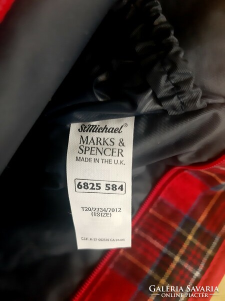 Marks & Spencer kozmetikai táska, neszeszer. skót kockás