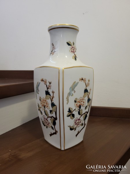 Raven house vase