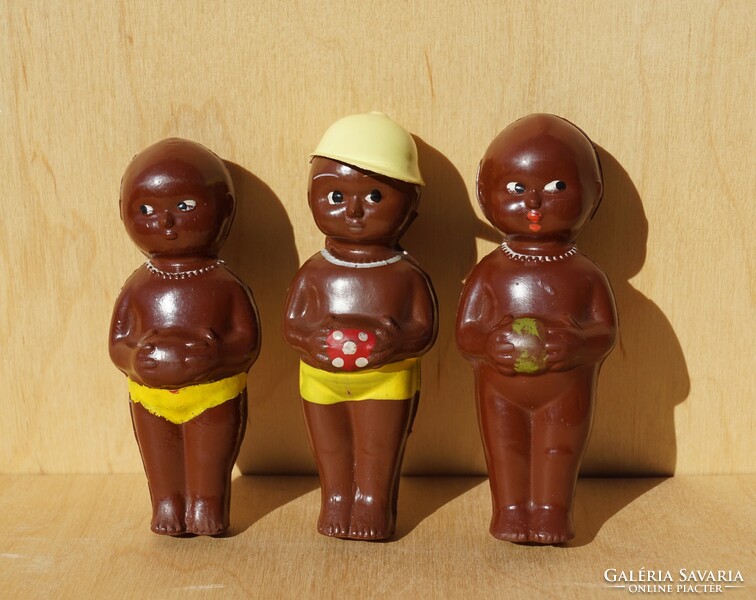 Régi retro ritka három darabos fekete baba trafik áru néger baba strandoló afrikai babák