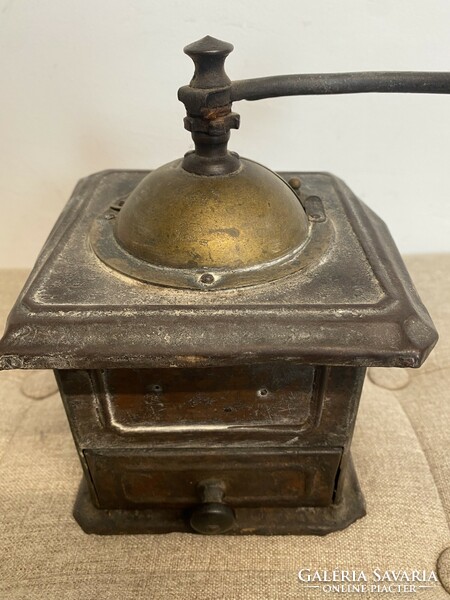 Antique coffee grinder with copper lid a17