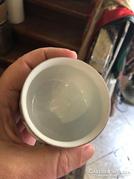 Herend porcelain sugar bowl, 6 cm high.