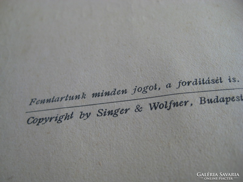 Herczeg Ferenc   A fogyó hold  , Singer és Wolfner  , 140 oldal  , 13 x 20 cm