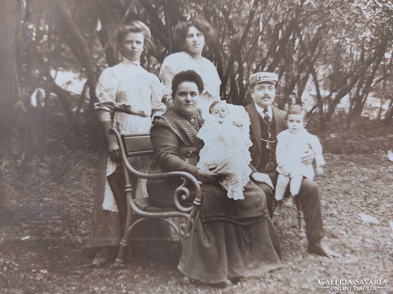 Régi képeslap fotó levelezőlap családi fénykép