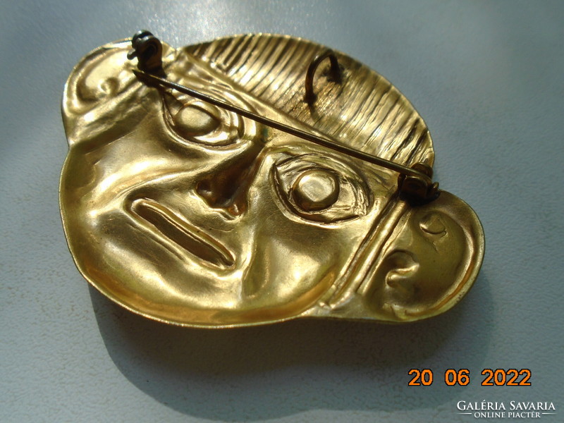 Gold-plated Inca Indian mask with green eyes brooch/pendant