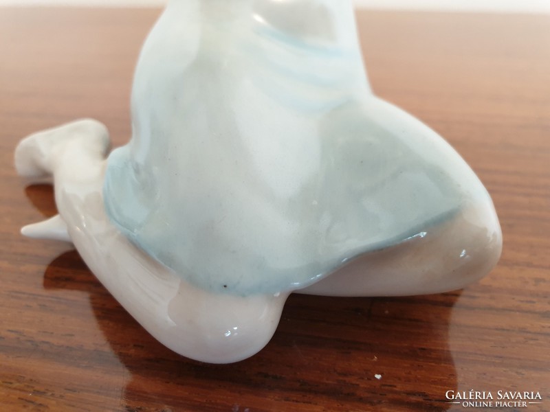 Retro régi Hollóházi porcelán lány ülő figura