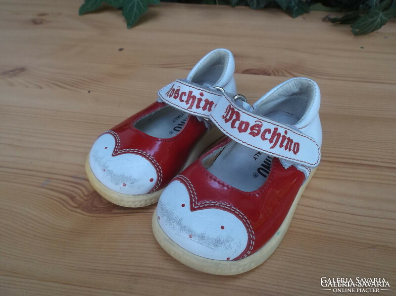 Shoes - moschino - Italian - luxury - 18 - nose to paint - otherwise perfect