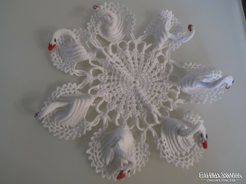 Lace - 3 d - swans - 26 cm - hand crocheted - perfect