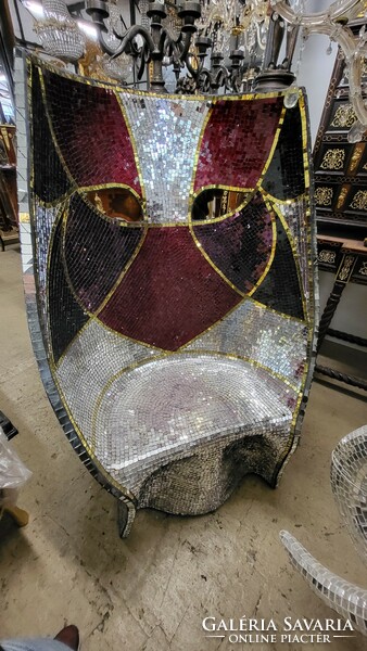 Tükörmozaikkal borított design maszk fotel