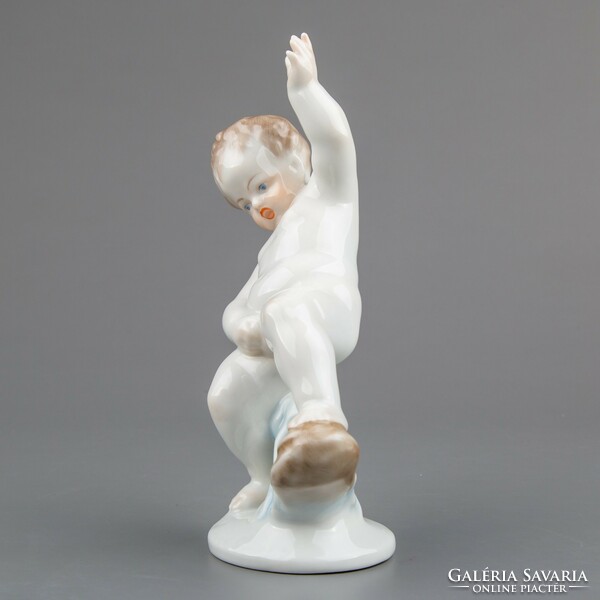 Herend peeing putto figure # mc1049