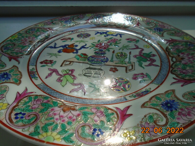 Antik kínai dísztál kidomborodó színes zománc mintákkal, kézzel festett váza  és lótusz mintákkal
