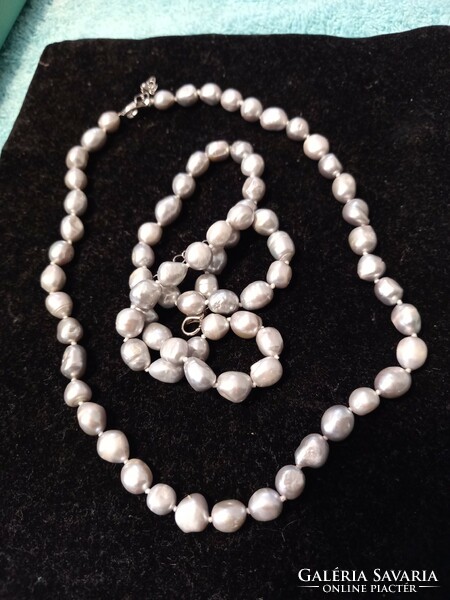 Wonderful freshwater mussel barique string of pearls is original!