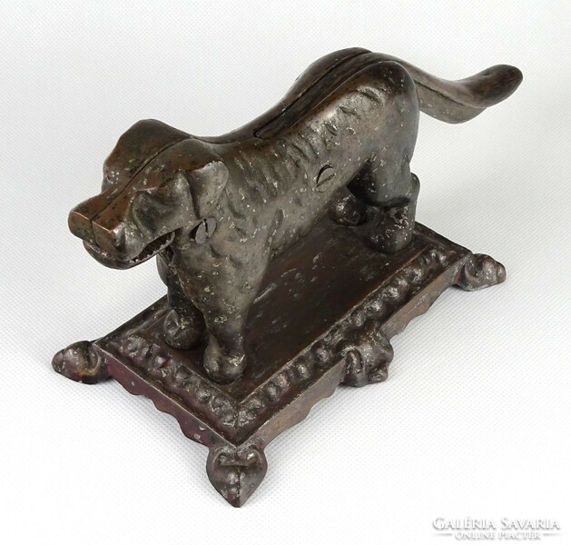 1I454 antique large dog-shaped bronze nutcracker 29 cm