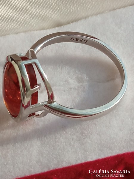 Borostyán 925 ezüst gyűrű  58