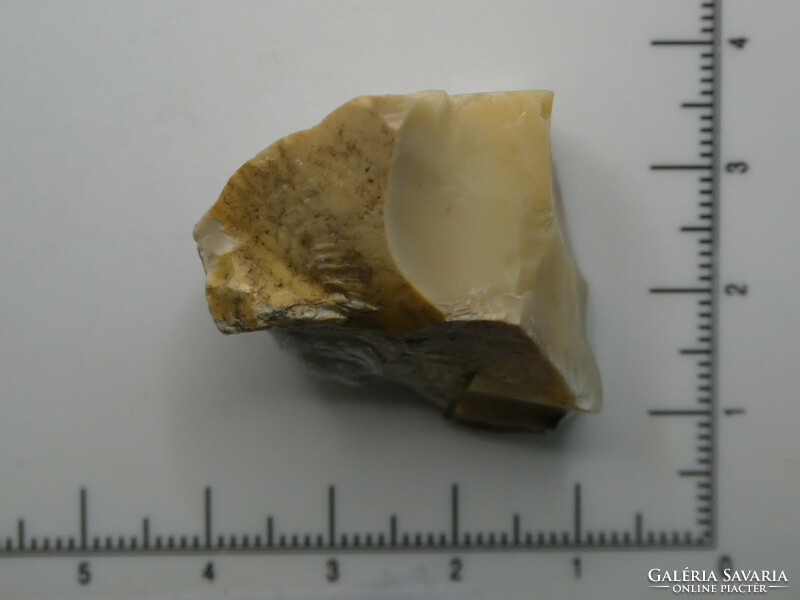 Perui Opál: természetes, sárga-rózsaszín Opál ásvány Peru északnyugati partvidékéről. 18,9 gramm