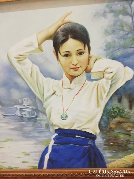 Ázsiai lány a folyónál/nagy méretű