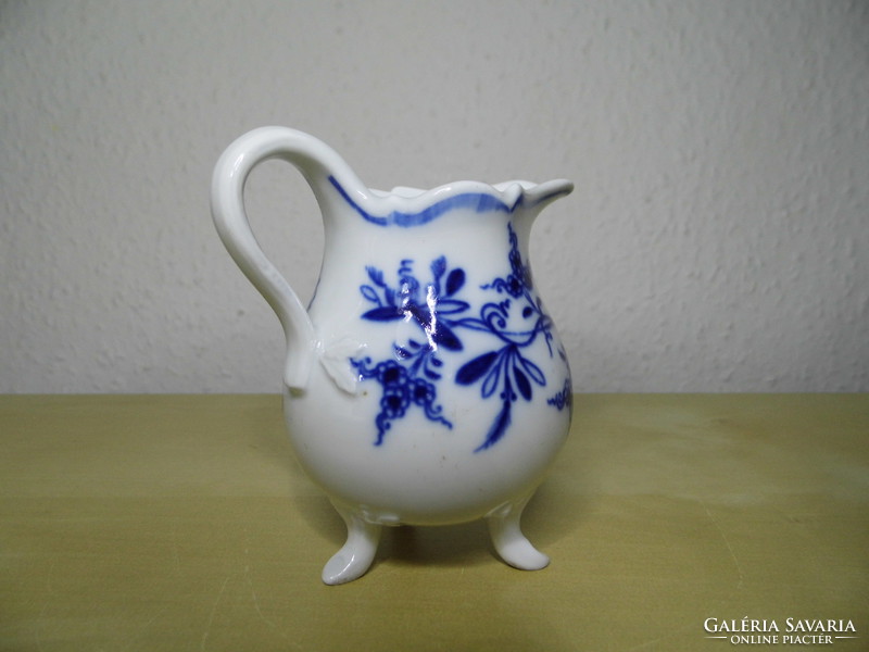 Meisseni porcelán hagymamintás kis tejes kancsó kiöntő 19. századi hibátlan állapotban!