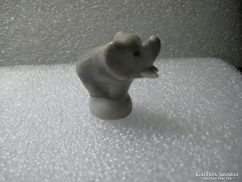 Old Herend elephant, miniature 3 cm, rarely popping piece