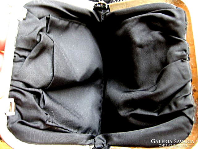 Black casual theatrical suede bag with curtain