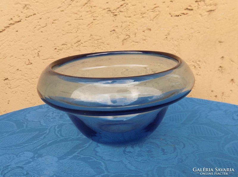 Retro vastag kék üveg kínáló tál 10 cm magas, átmérő 19 cm 1,1 kg (z)