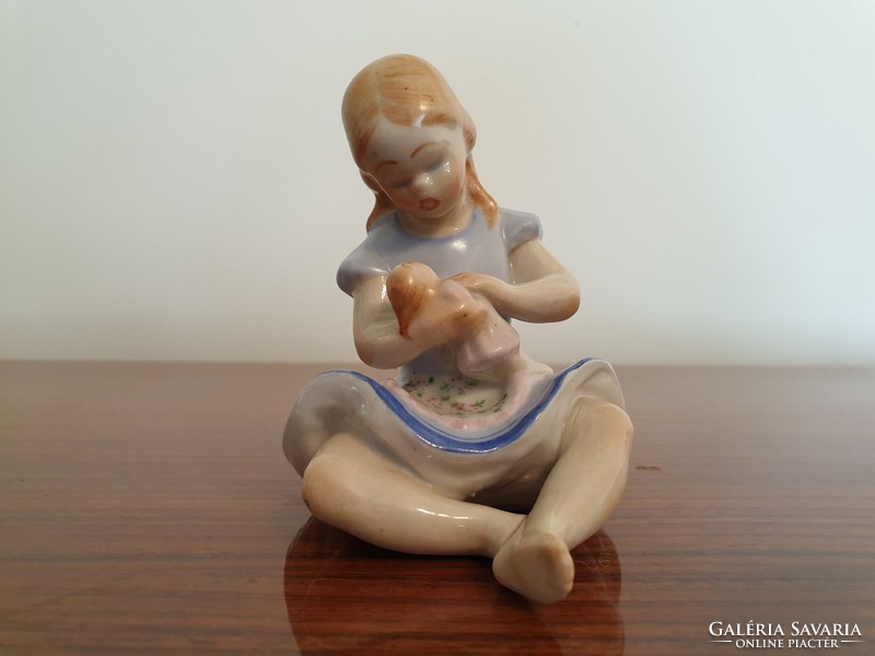 Régi KP Drasche porcelán babázó kislány lány figura