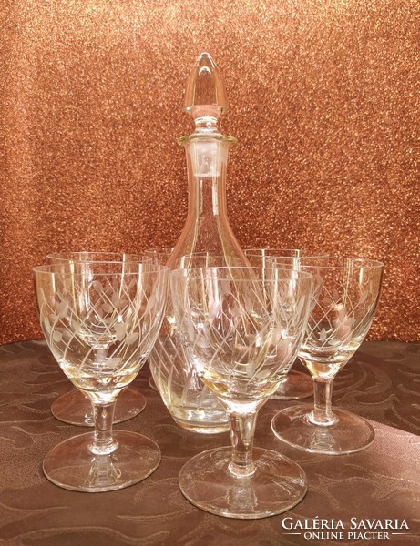 Set of 6 polished wine glasses with glass stopper bottle