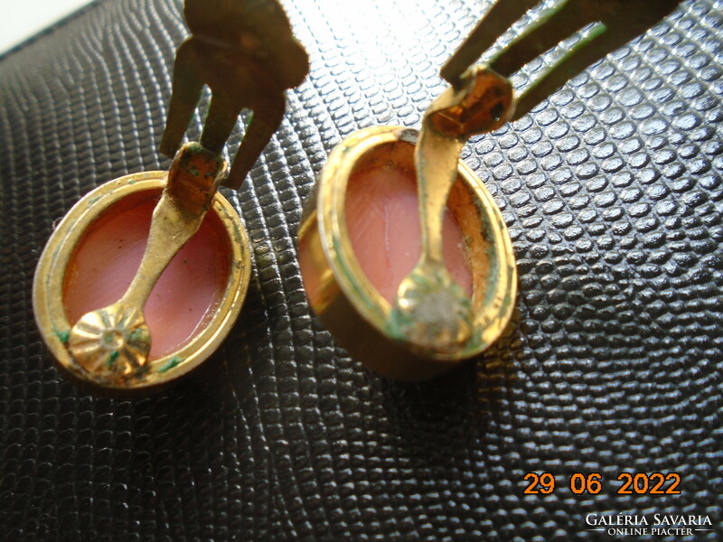 Antique fire-gilt clip with polished pink agate